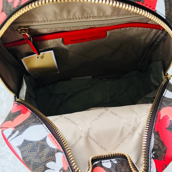 ๐HP๐ฅณ๐MICHAEL KORS ABBEY BACKPACK BUTTERFLIES - Picture 4 of 5